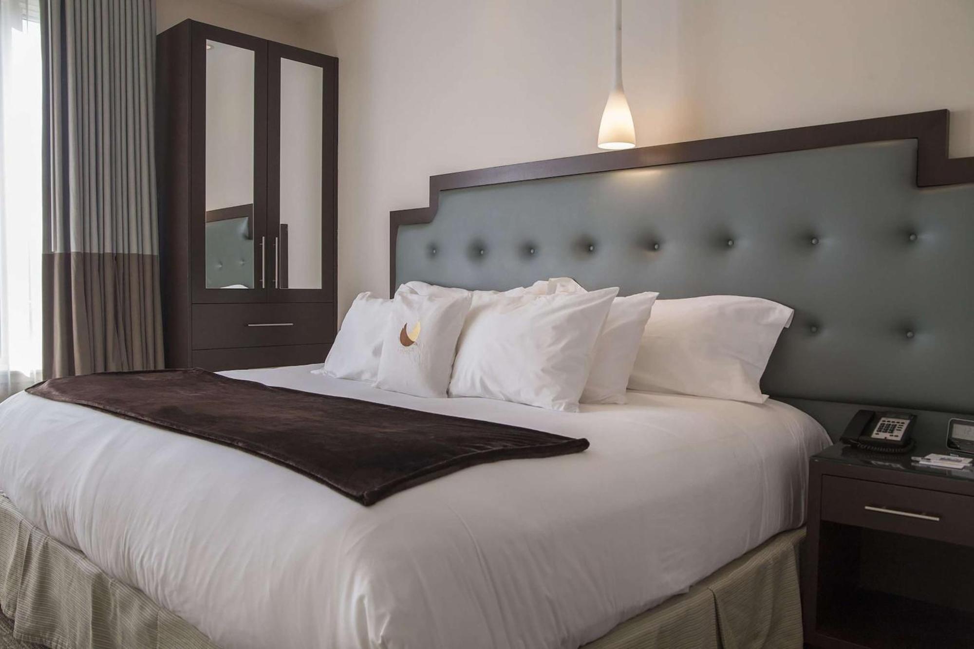 Quarto de Canto com Cama King-size - Não Fumantes