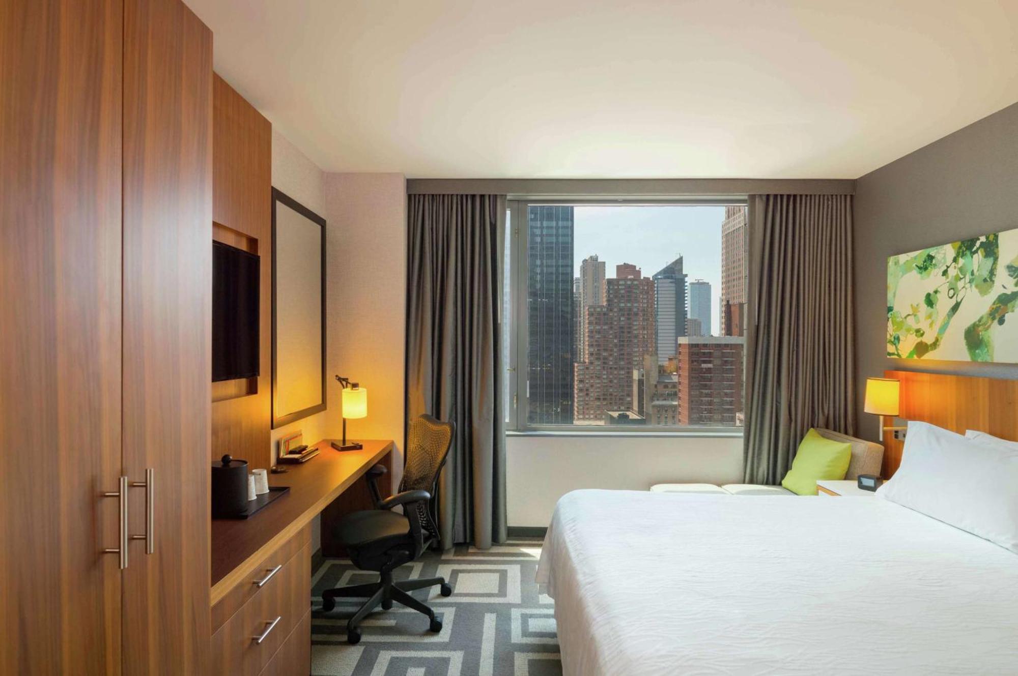 King Room,1552156033:JPEG